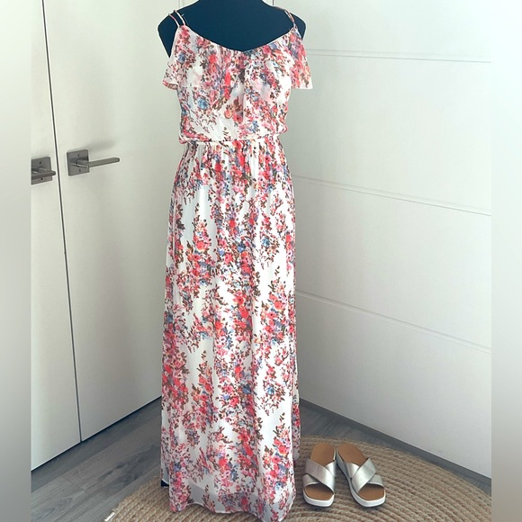 Dynamite Dresses & Skirts - Dynamite, Chiffon Floral Maxi Dress With knitted back .